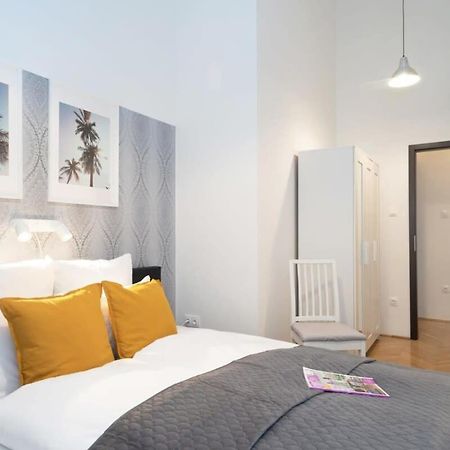 Ultra Central Large Stylish Apartment Budapeste Exterior foto