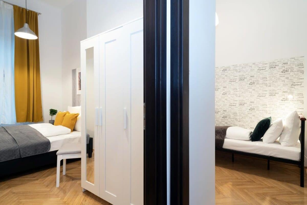 Ultra Central Large Stylish Apartment Budapeste Exterior foto